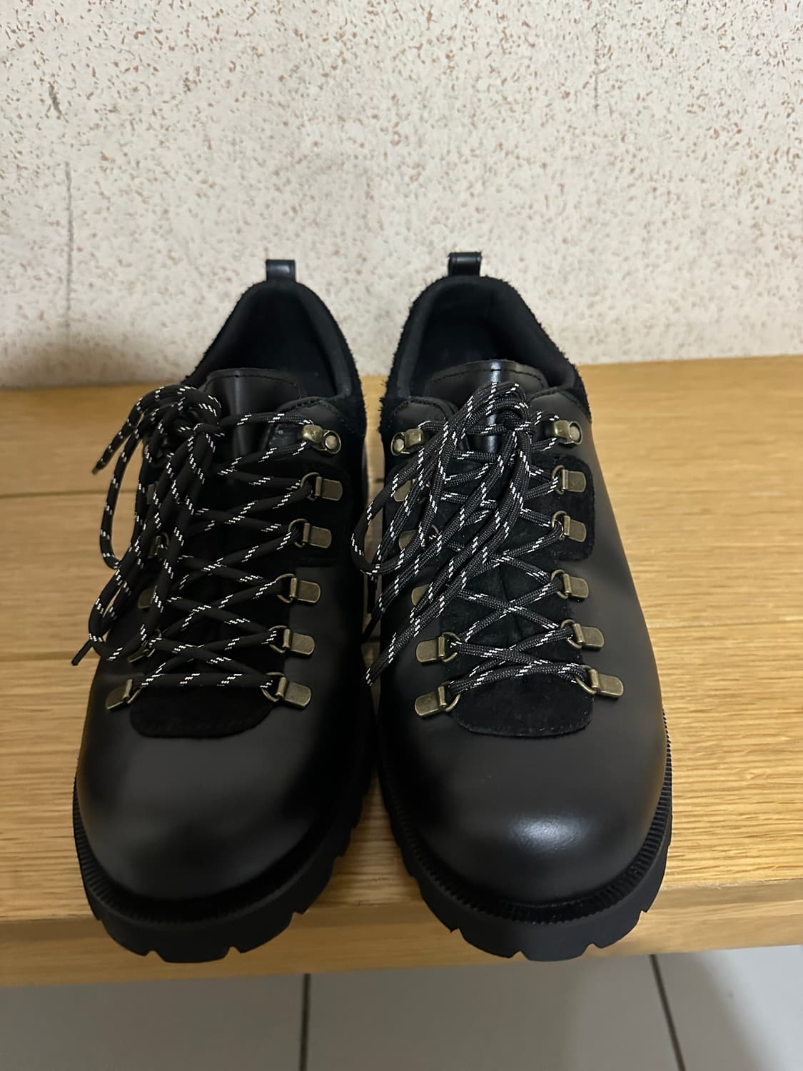 로맨틱 무브 오트 마운틴 슈즈 R24M018 (오일 블 랙) 상품이미지1