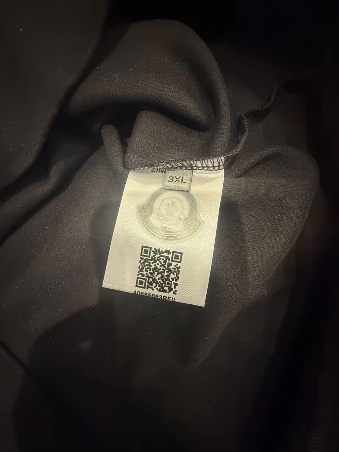 몽클 캐쥬얼 반팔티 블랙 상품이미지7