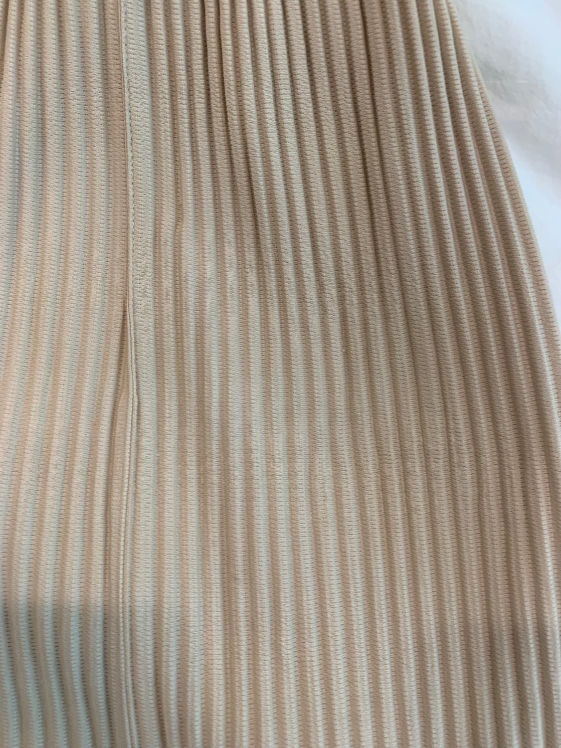 옴므플리세 24년 6월 먼슬리 카고 숏츠 베이지 상품이미지3