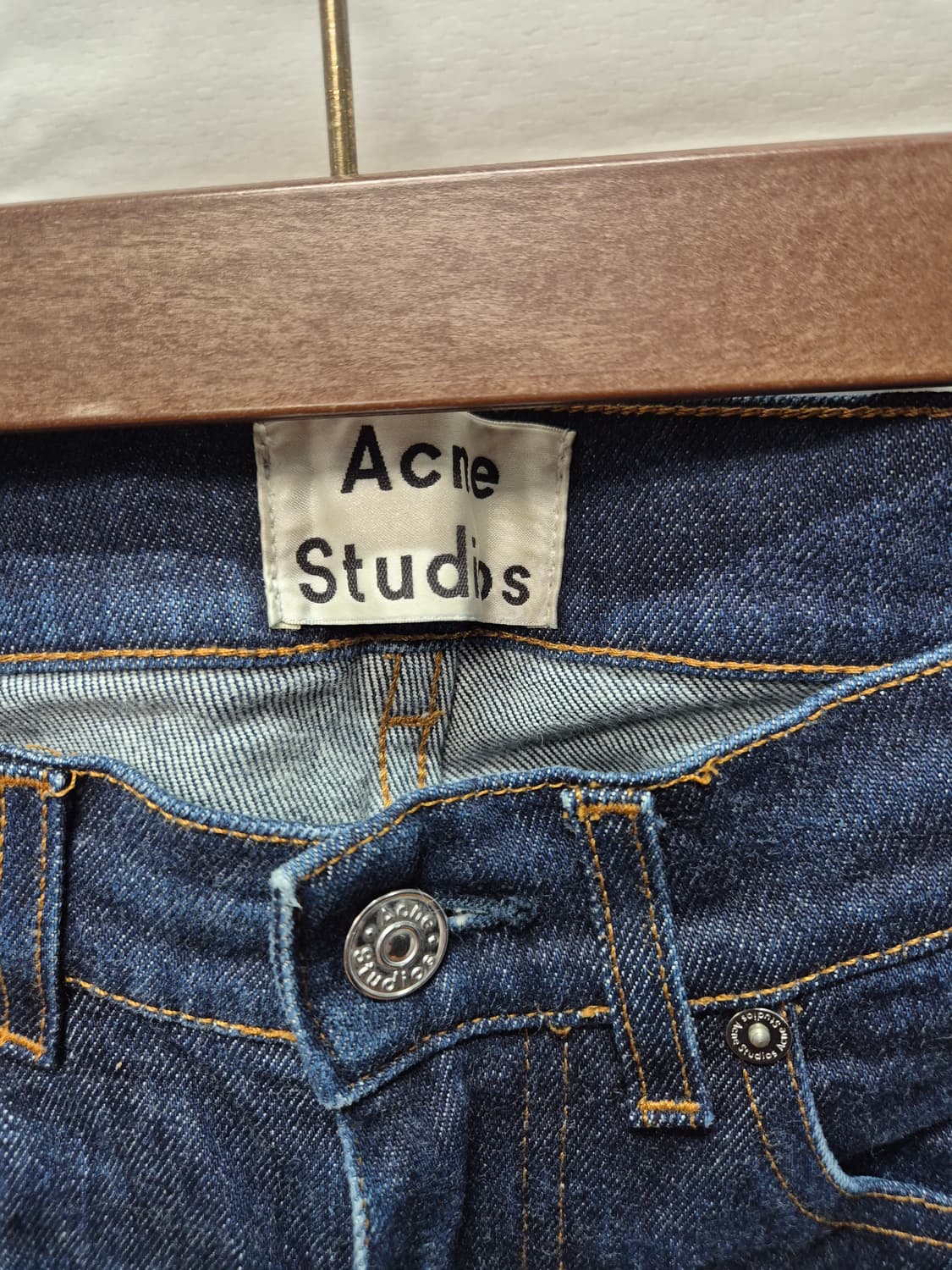 아크네 여성 슬림핏 청바지 상품이미지2