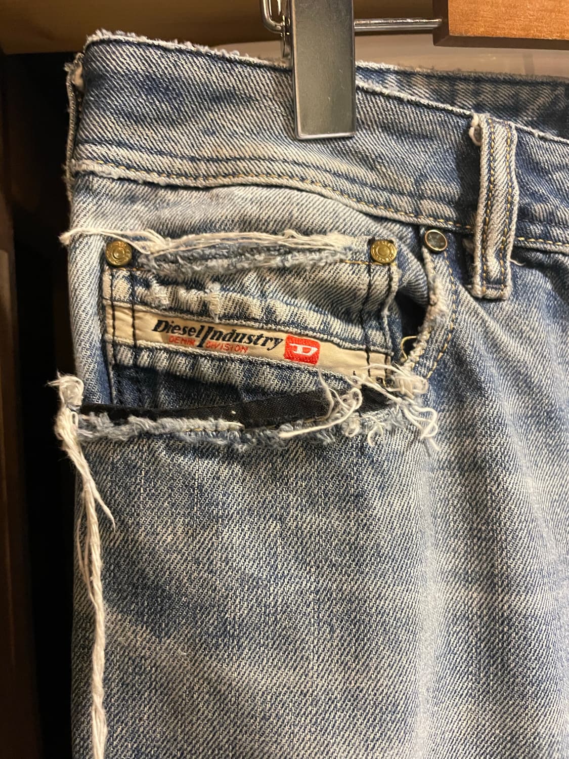 디젤 로우라이즈 부츠컷 데님팬츠 상품이미지2