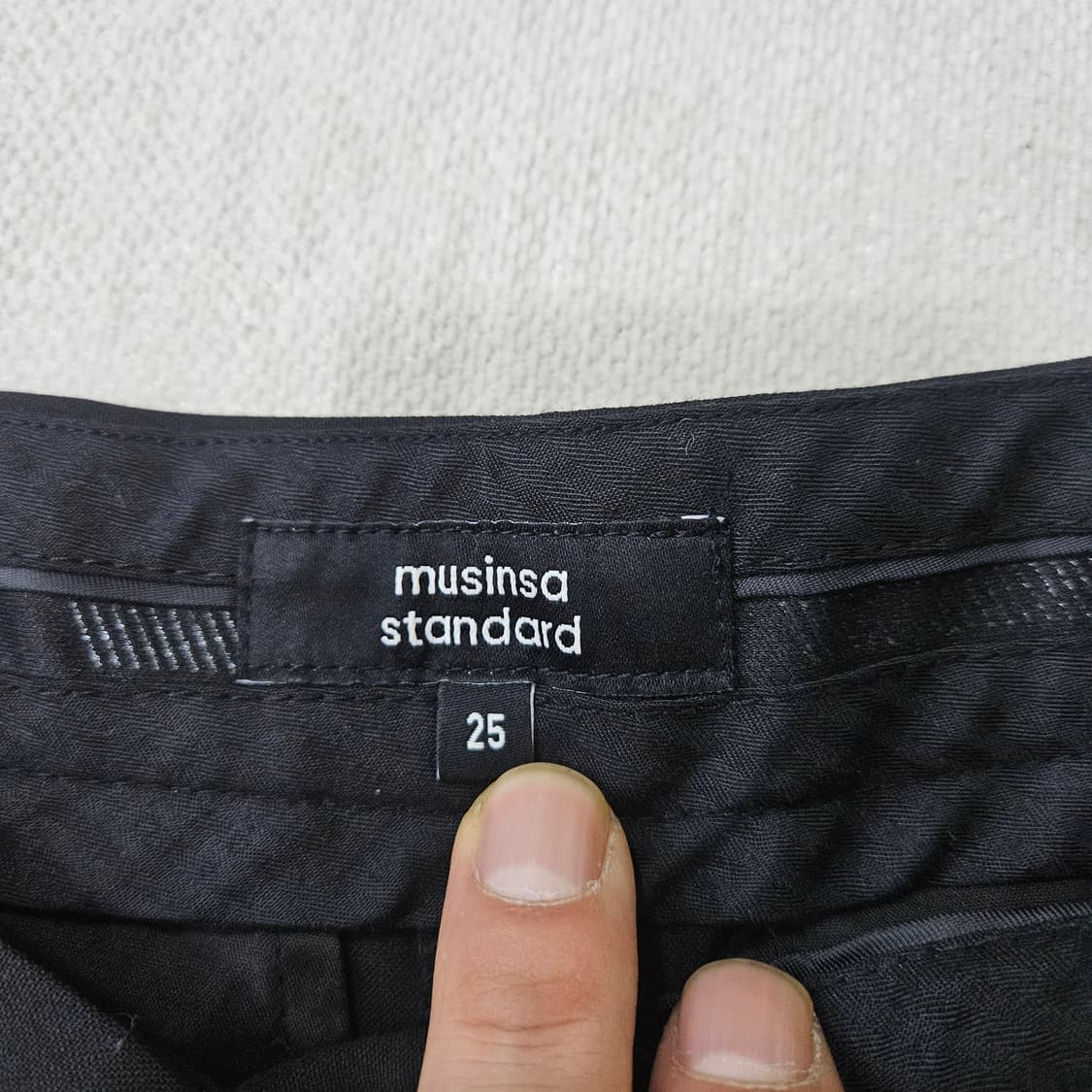 25 무신사스탠다드 여성 핀턱 슬랙스 0401Y 상품이미지3