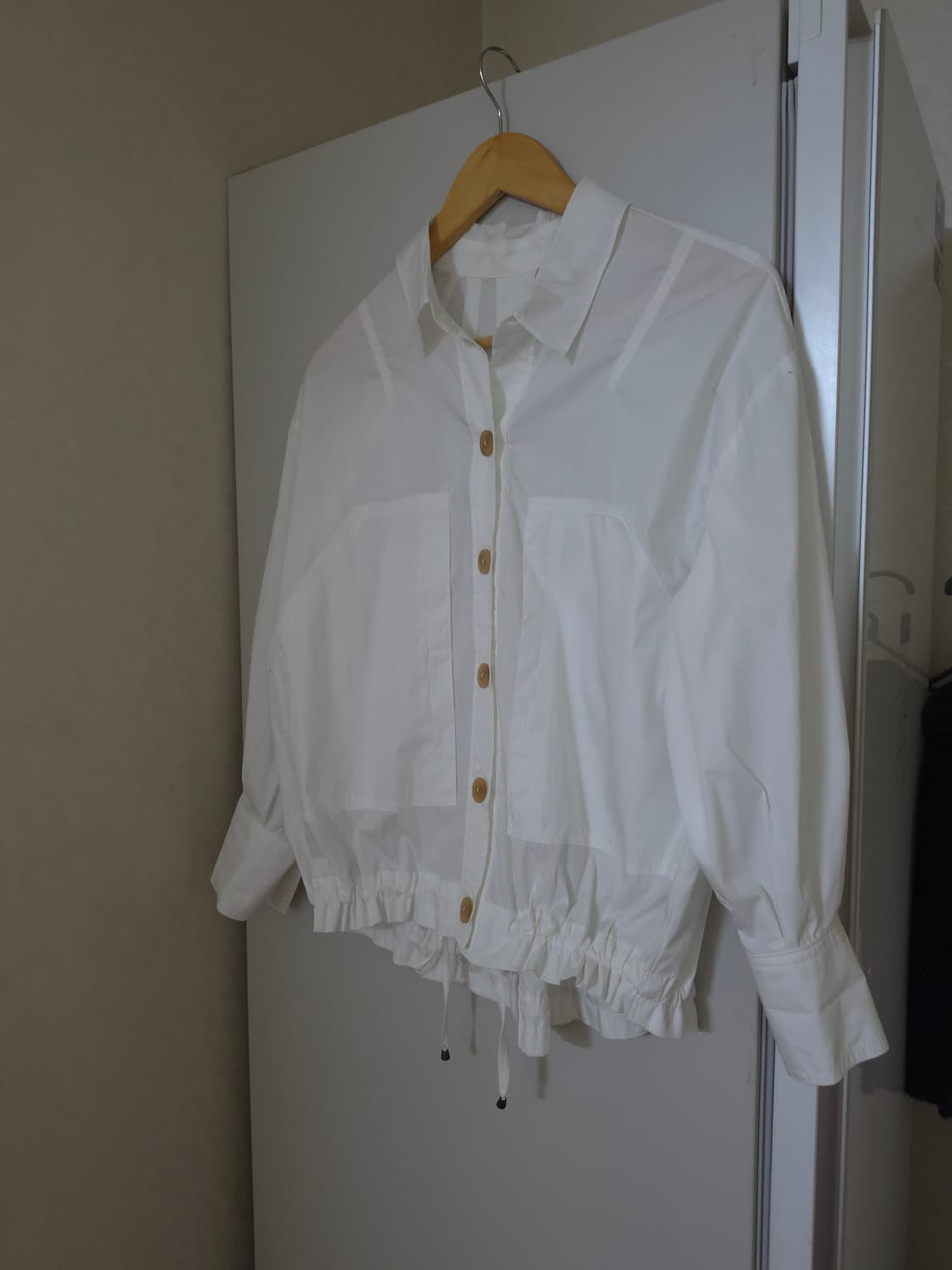 더 엣지 화이트 셔츠 블라우스 (허리 스트링) 상품이미지1