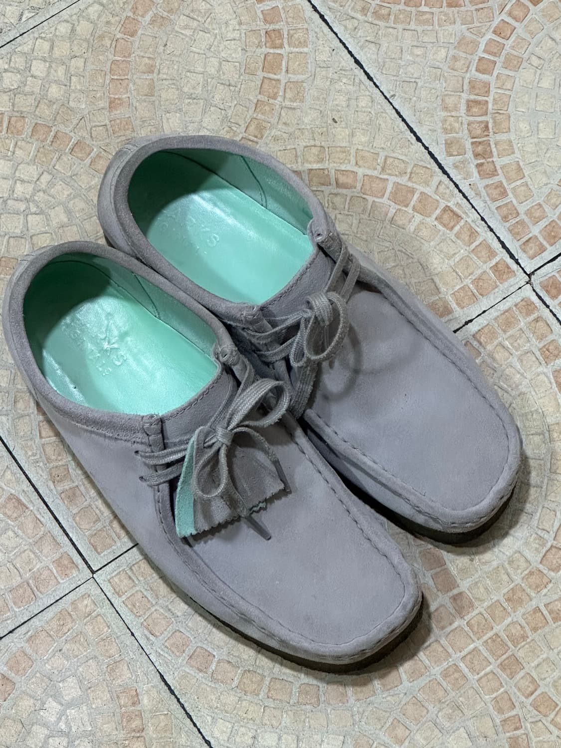 클락스 왈라비 그레이 uk9 상품이미지2