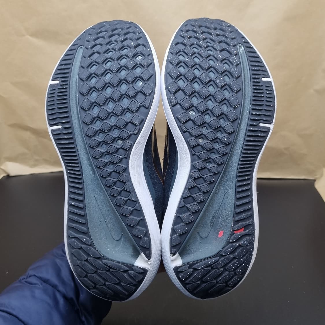 나이키 윈플로10 여성운동화235  상품이미지3