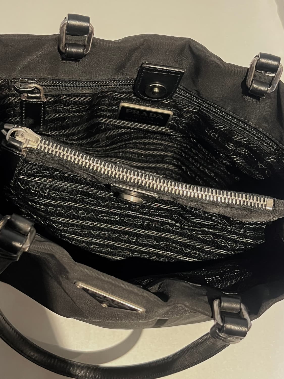 프라다 나일론 숄더백 상품이미지8