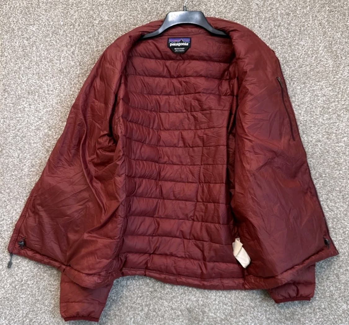 파타고니아 경량패딩 버건디 상품이미지3