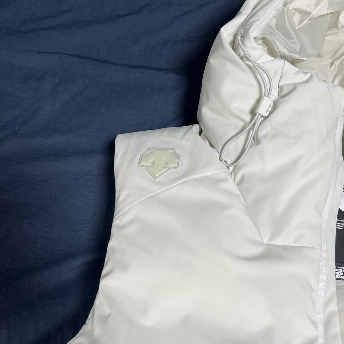 데상트 패딩조끼 105 상품이미지2