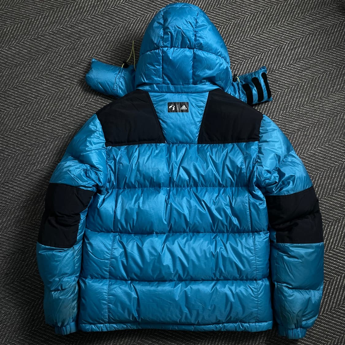 아디다스 하이킹 벌키 800 구스다운 패딩점퍼o 4570 상품이미지5