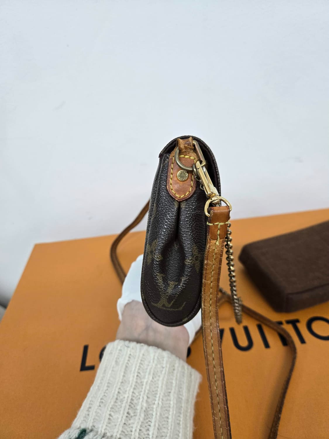 [정품 보증서] 루이비통 페이보릿 크로스백 상품이미지4