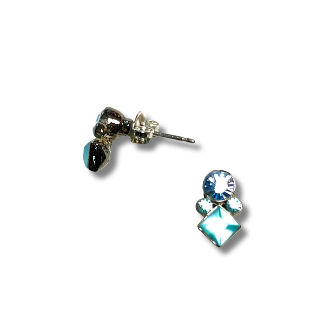 GIVENCHY Baby Blue Crystal Stud Earrings 상품이미지2