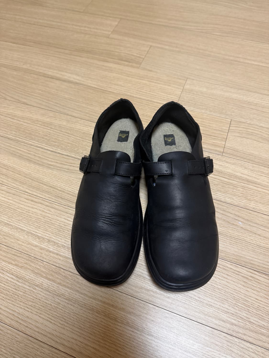 uk8,270) 159,000원 닥터마틴 패트리샤 블랙 상품이미지1