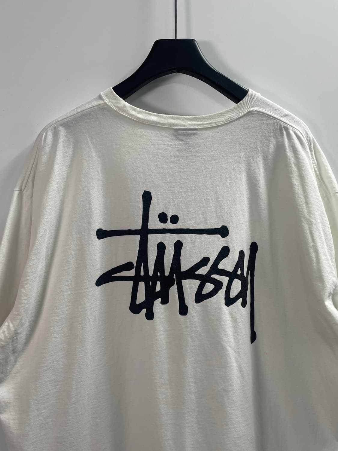 스투시 빅로고 화이트 반팔 티셔츠 (on.426)   상품이미지3