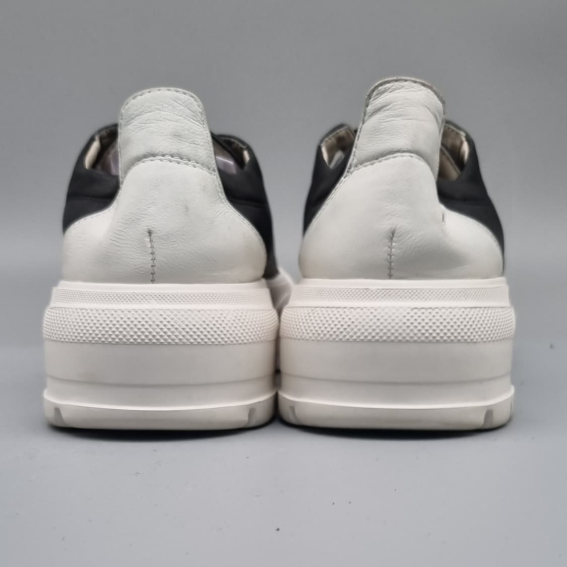 베라왕 슈퍼라이트 통굽 가죽 스니커즈250 상품이미지4