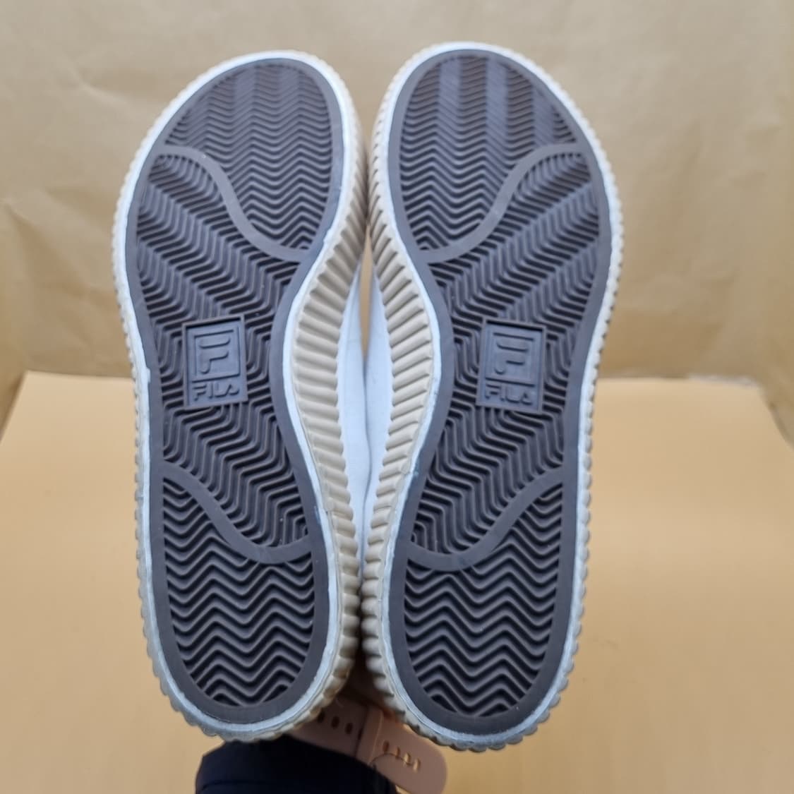 휠라 레이어 남성스니커즈270  상품이미지3