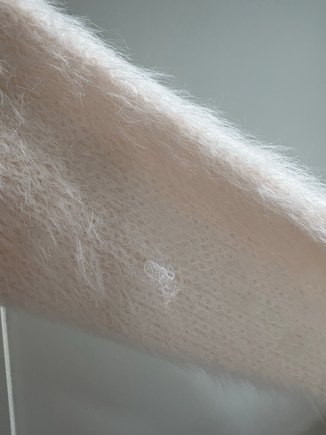 클리시어 블러쉬 니트 Blush lace off shoulder knit 상품이미지3