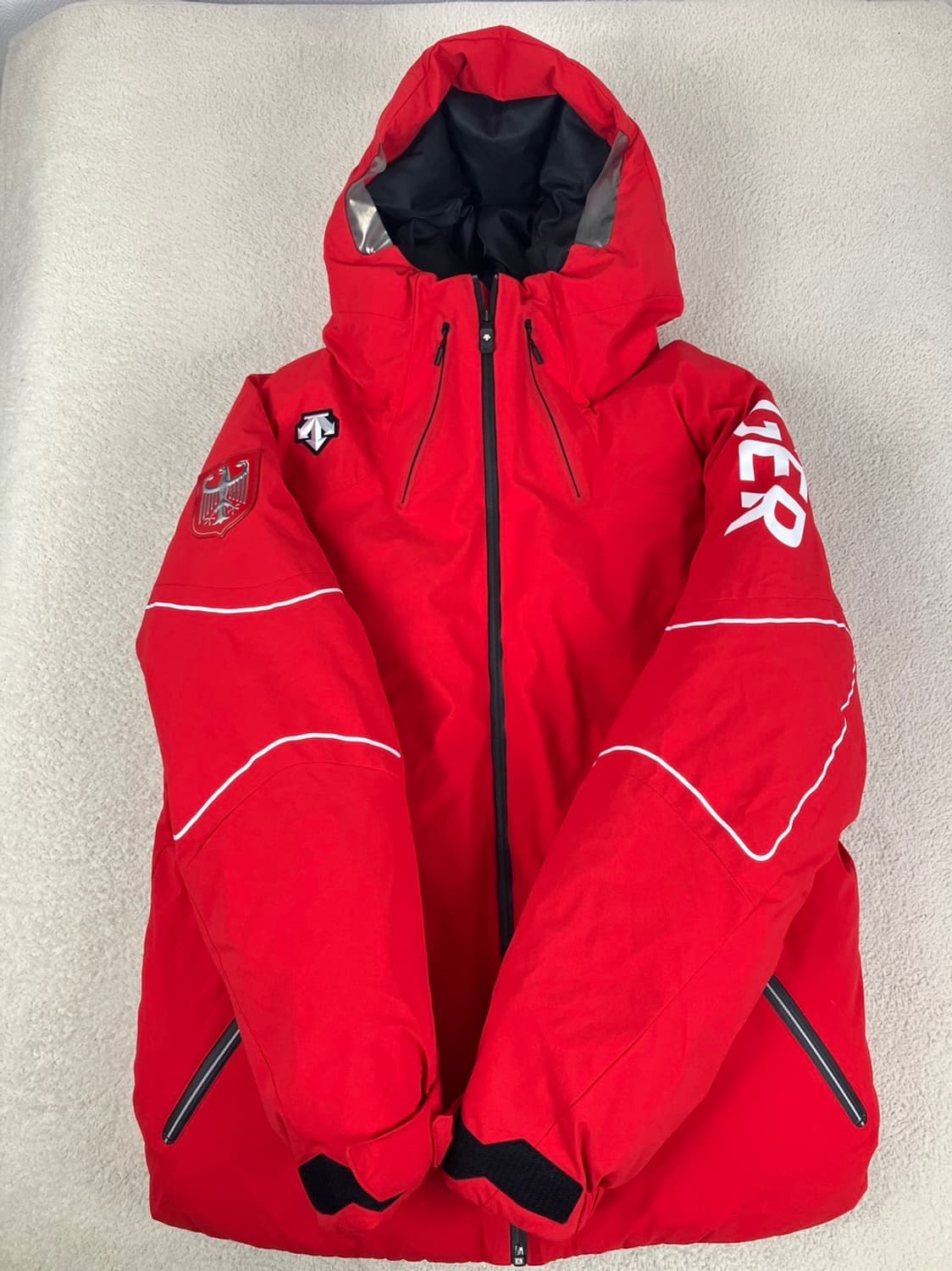 데상트 패딩 사이즈 M 상품이미지1