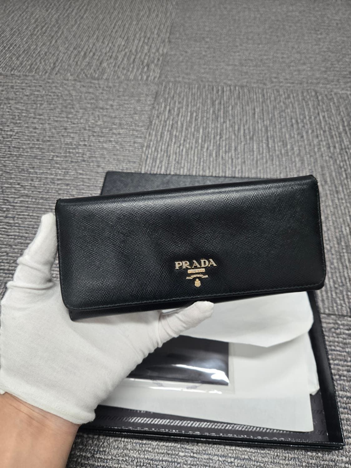 [특가][정품] 프라다 사피아노 장지갑 상품이미지1