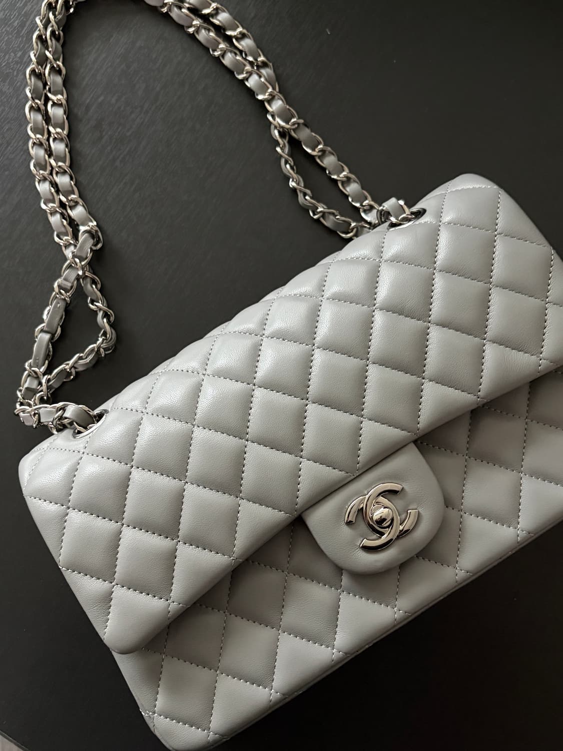 샤넬 클래식 미디움 상품이미지1