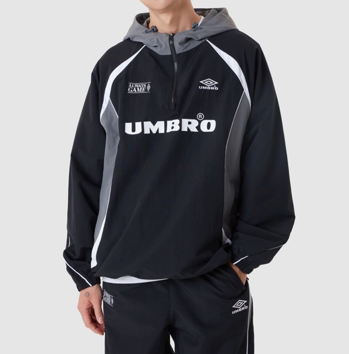L)엄브로 스포티 캐주얼 후드 아노락 블랙 바람막이 상품이미지2