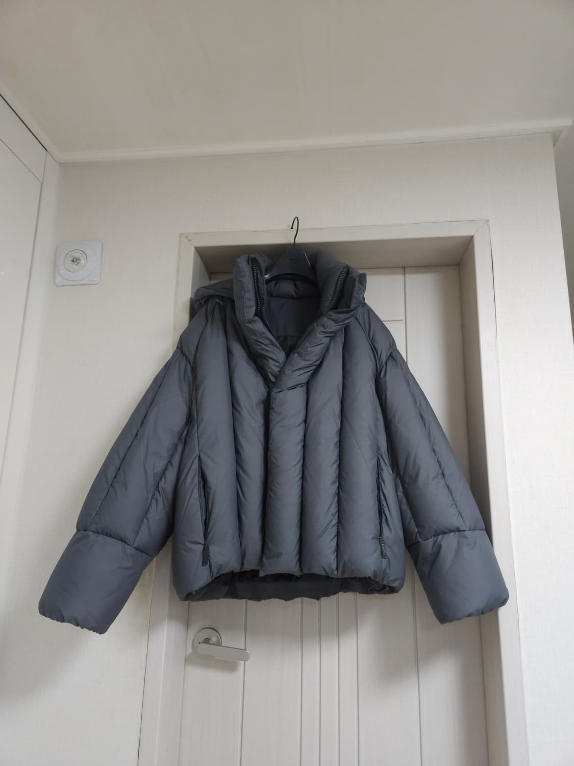 준지 24FW 209 새로 자수 패딩 상품이미지3