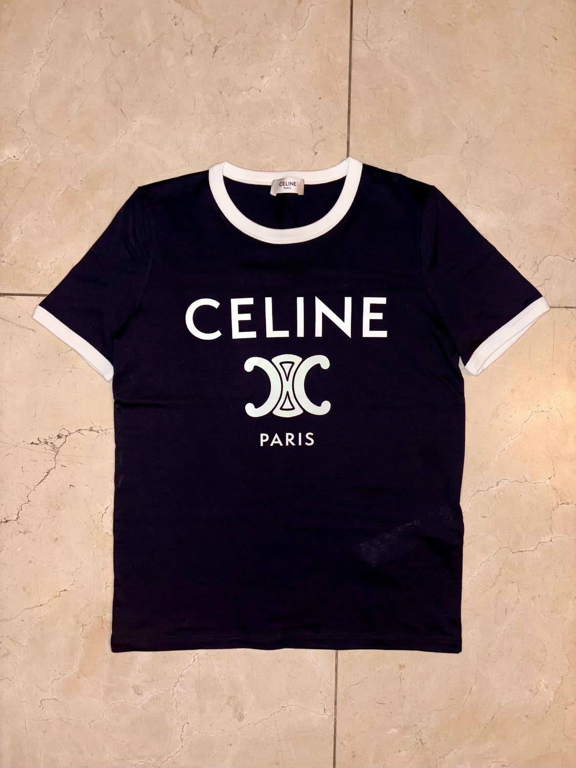 [상태 최상] 셀린느 반팔 티셔츠 블랙 xs 상품이미지1