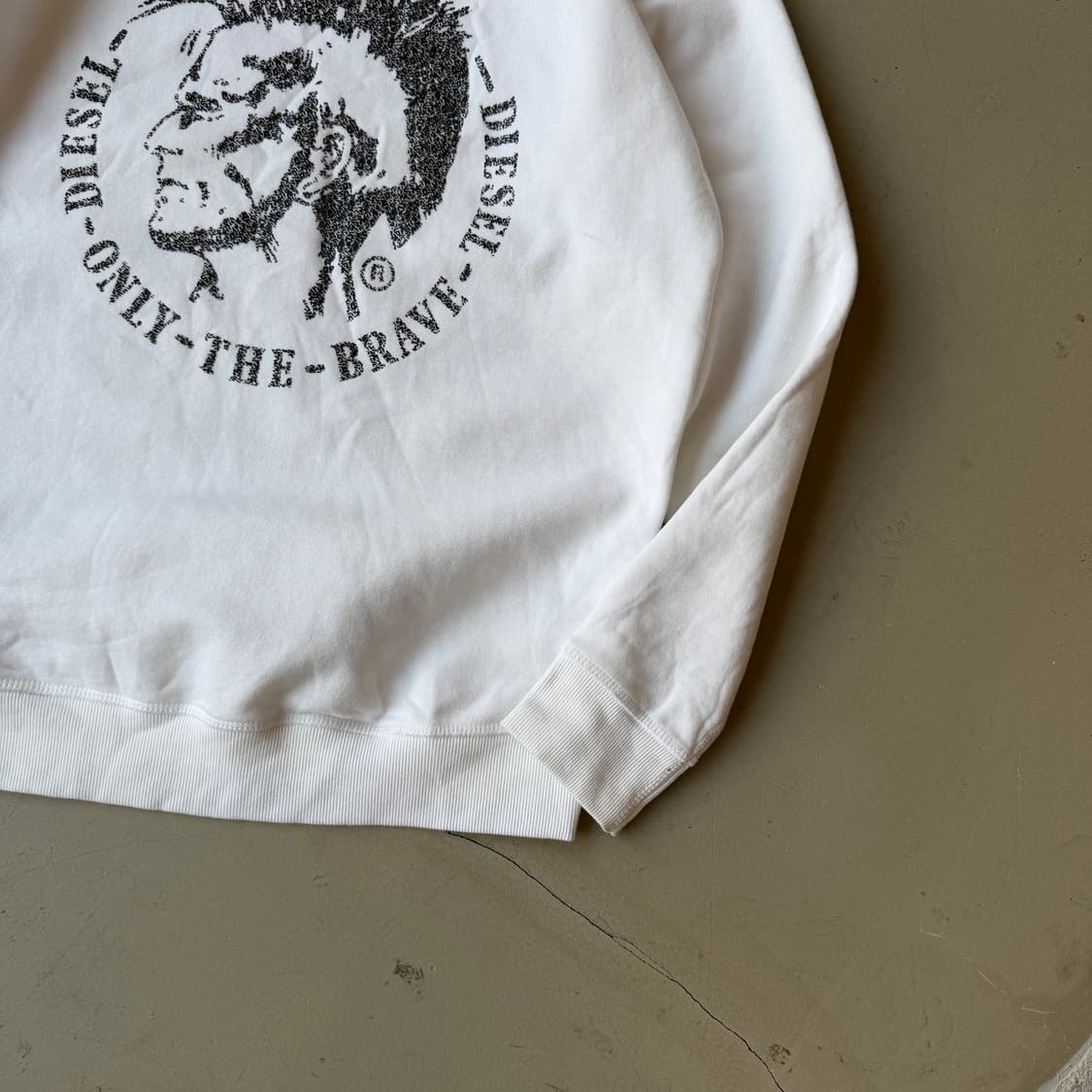 디젤 모히칸 레글런 크루넥 스웻셔츠 상품이미지2