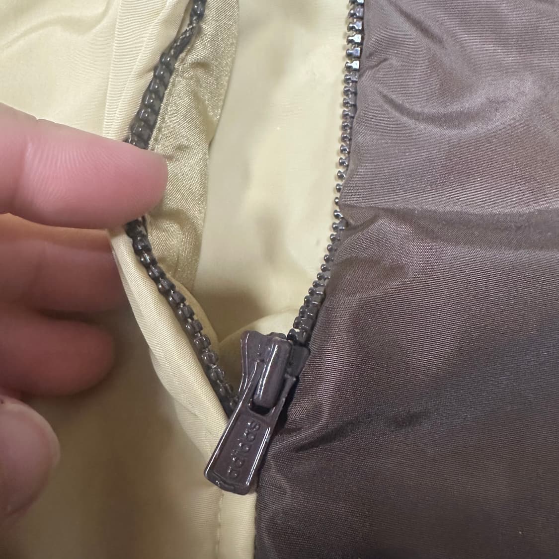 ✨ (바배) 아디다스 올드스쿨 초코바나나 누빔 경량 패딩 상품이미지6