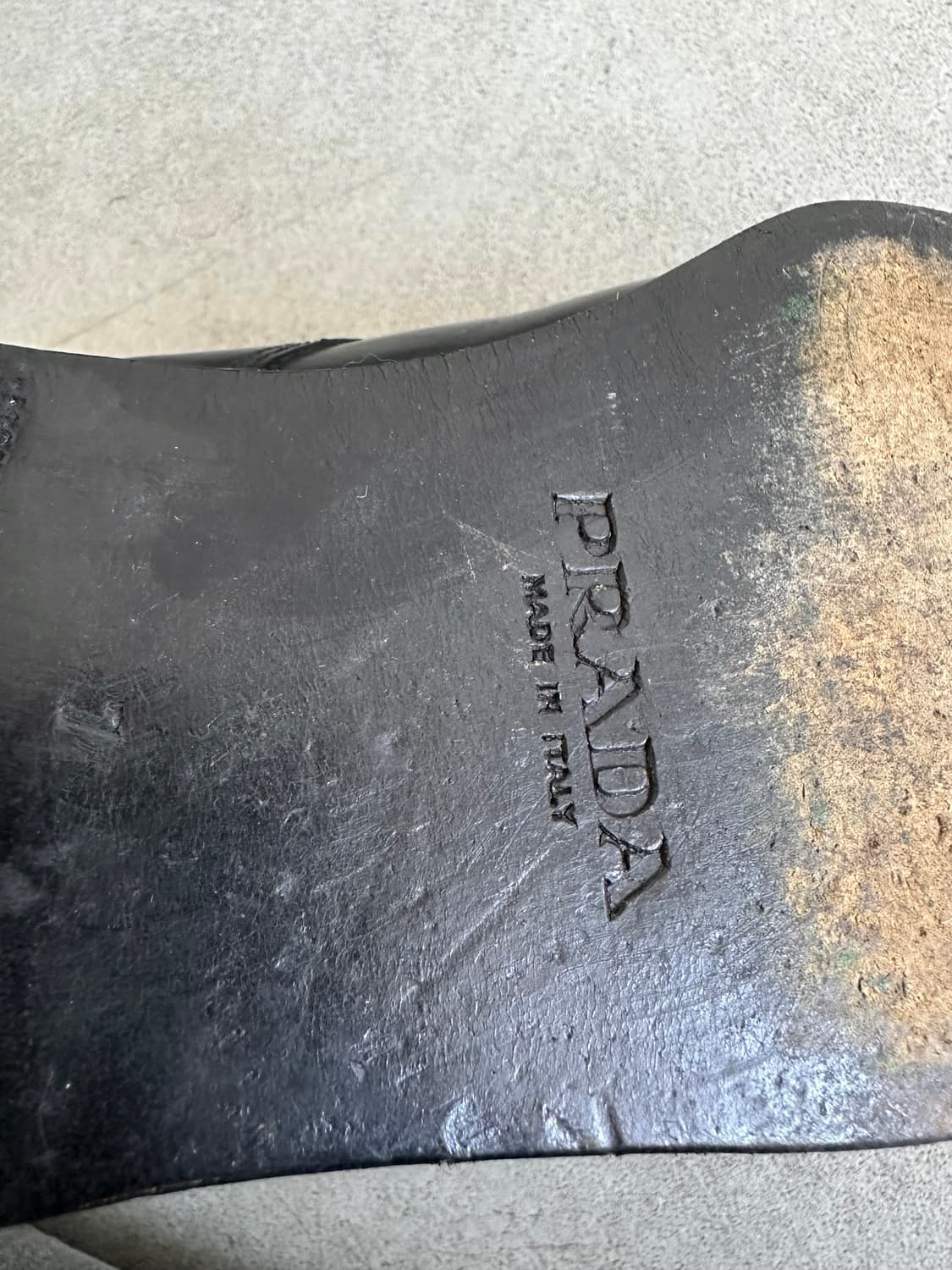 프라다 스퀘어토 블랙 레더 더비슈즈 상품이미지9