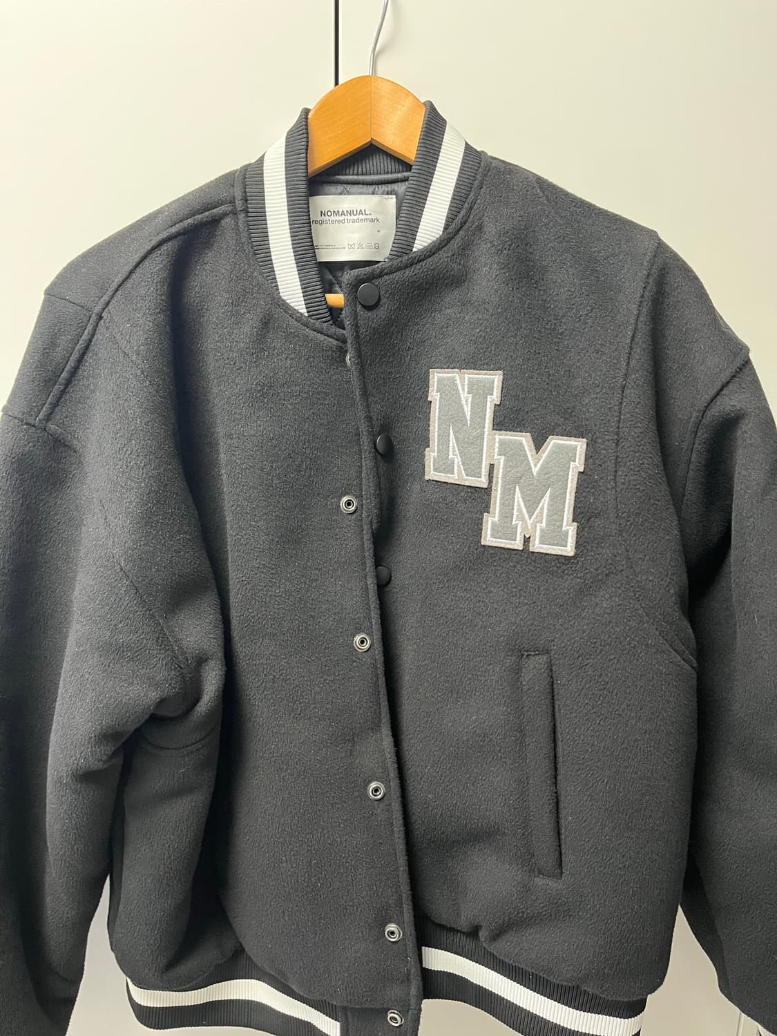 TAYLOR VARSITY JACKET - BLACK 상품이미지2