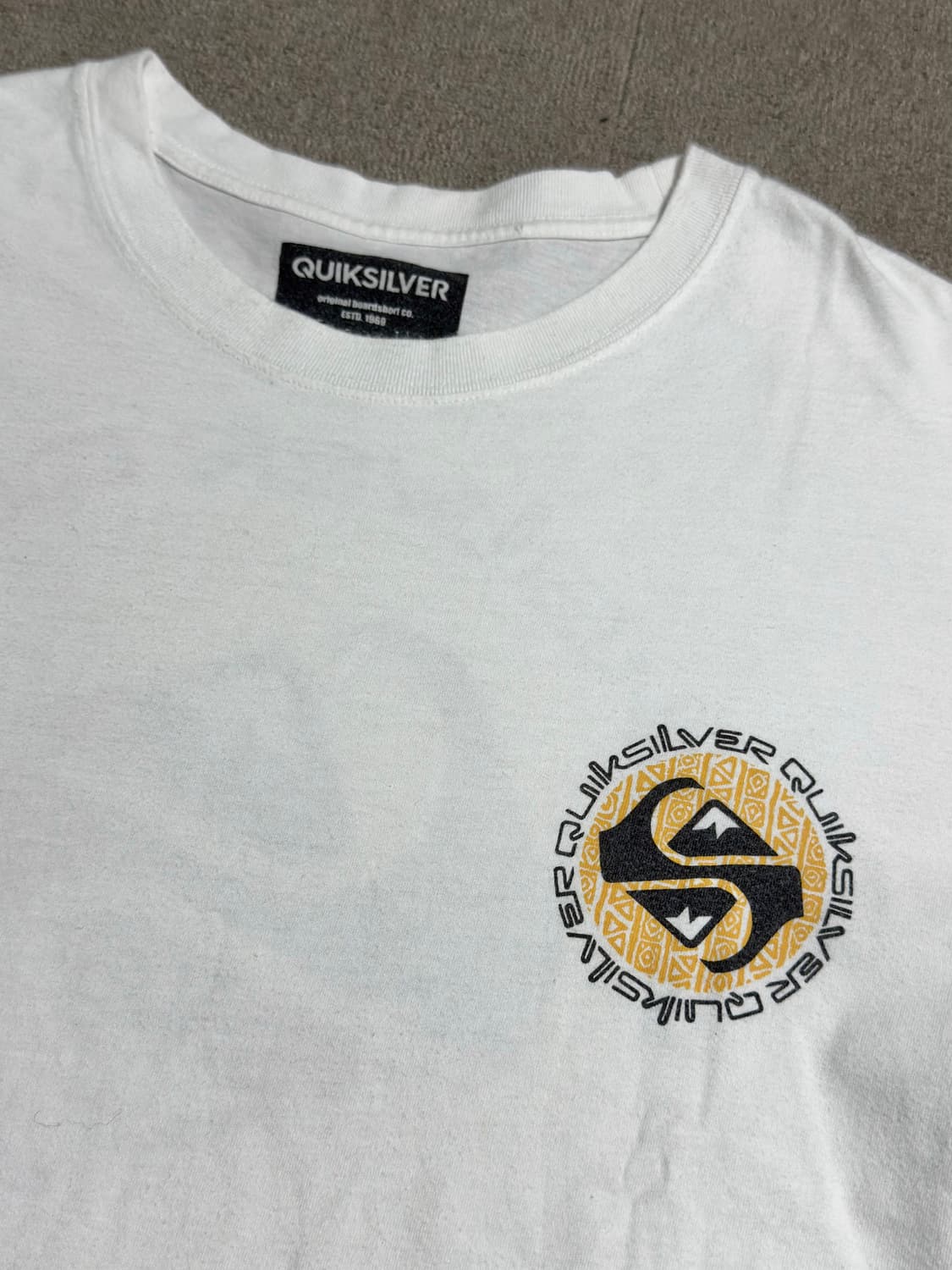 퀵실버 루즈핏 백로고 반팔 티셔츠 상품이미지2