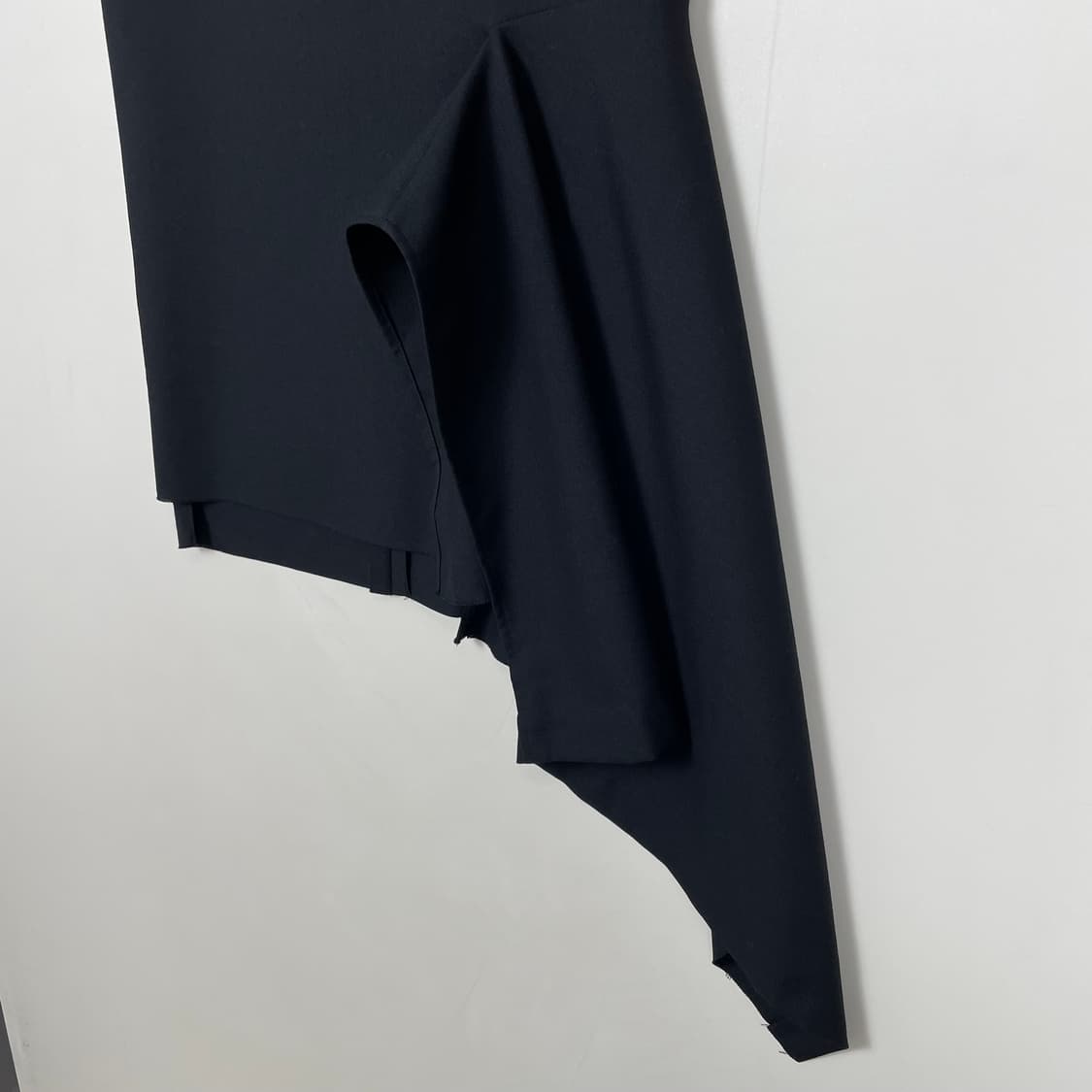 발렌시아가 언발란스 스커트 블랙 상품이미지4