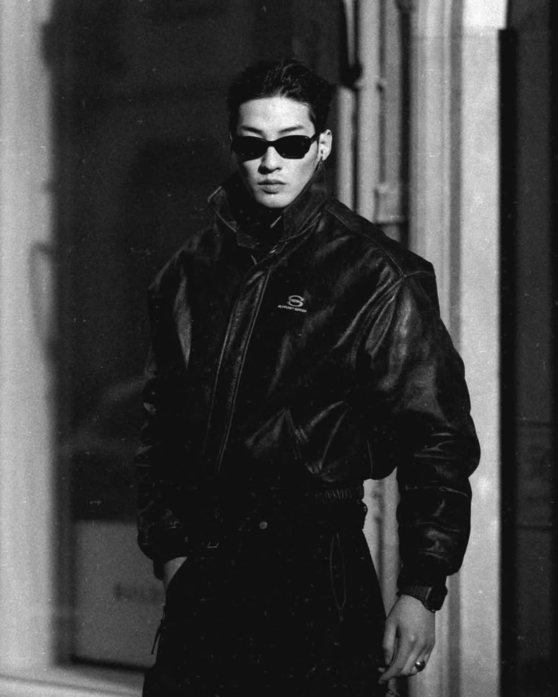 톰스벌스데이 서포트시리즈 레더 봄버 자켓 발렌시아가  상품이미지2