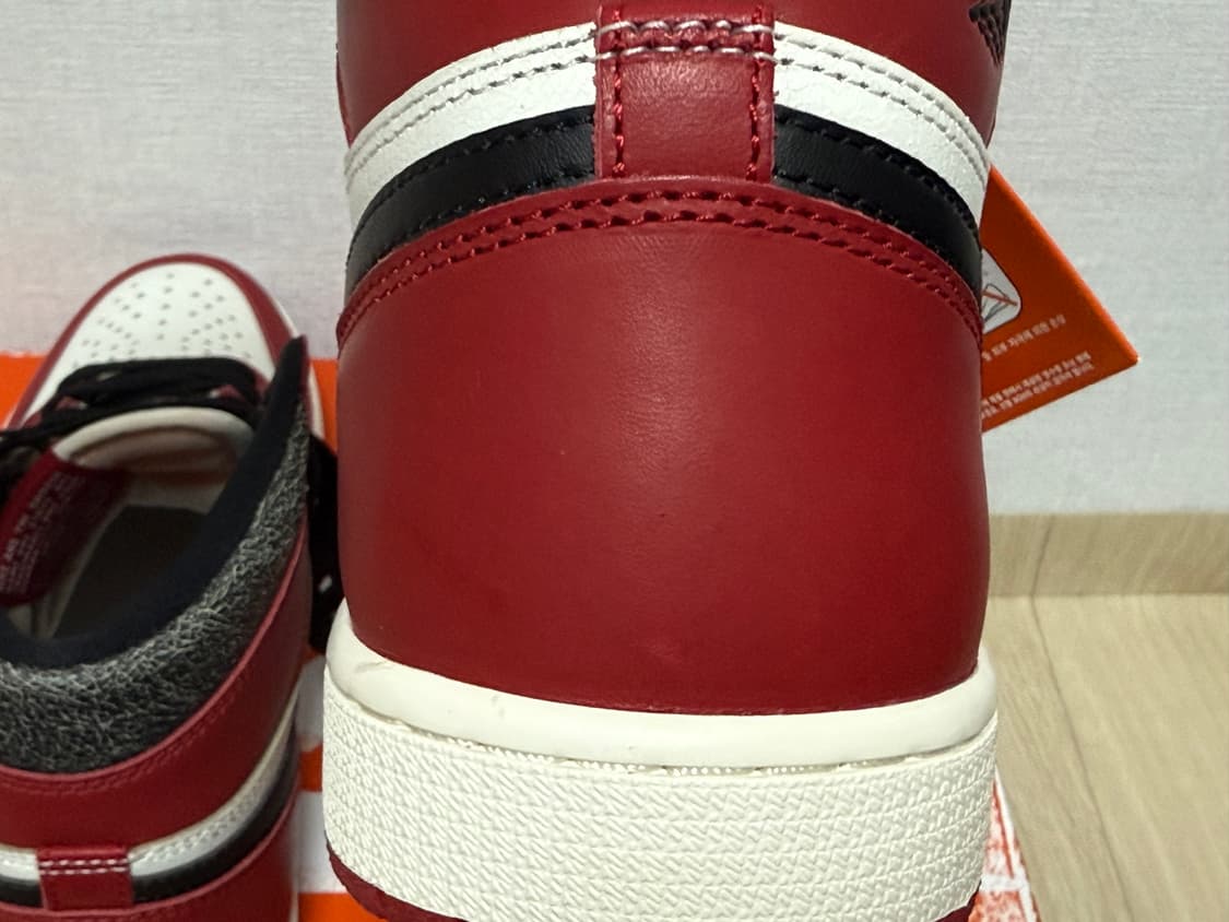 에어 조던 1 레트로 하이 OG 시카고 2022 265 새상품 상품이미지9