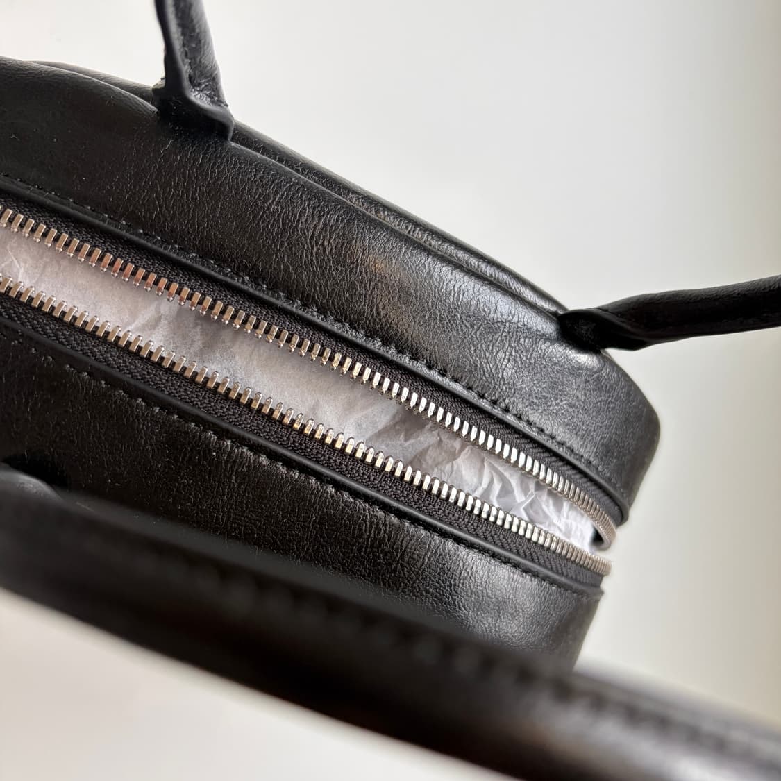  ROH SEOUL 로서울 블랙 가죽 토트백 상품이미지2