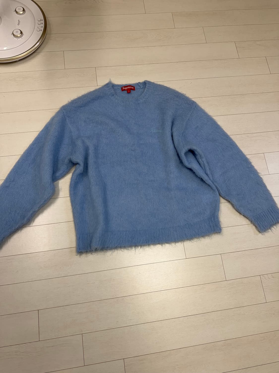 슈프림 모헤어 니트 25fw L 사이즈  상태 9.8/10  사진찍고 절 상품이미지1