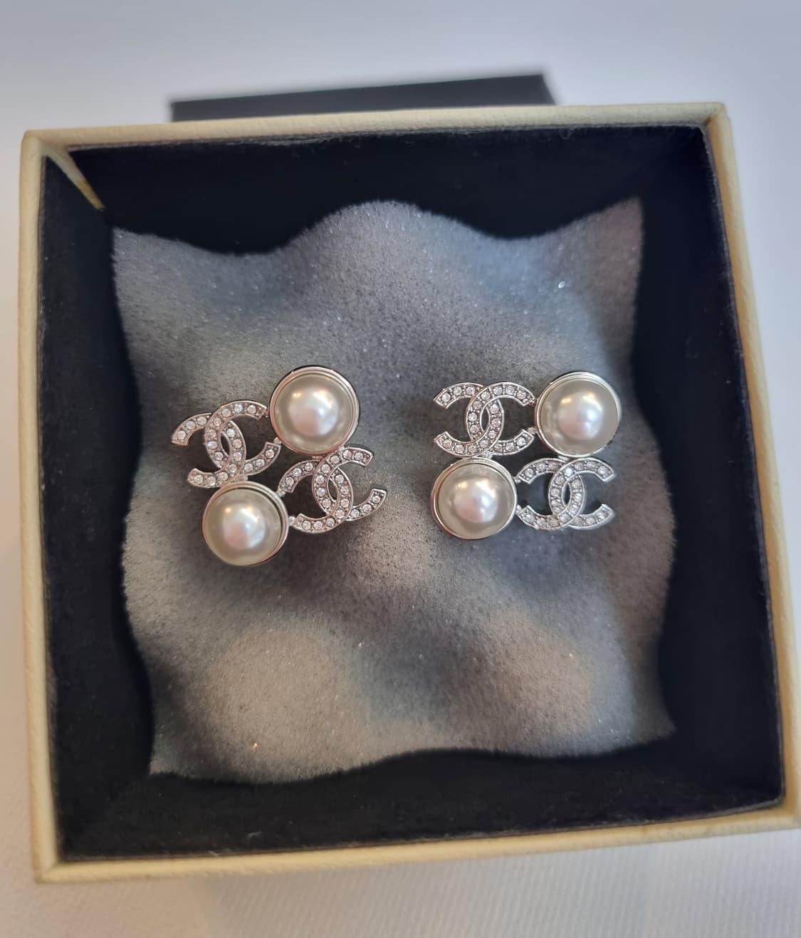 샤넬 업사이클링 더블진주 귀걸이 상품이미지2