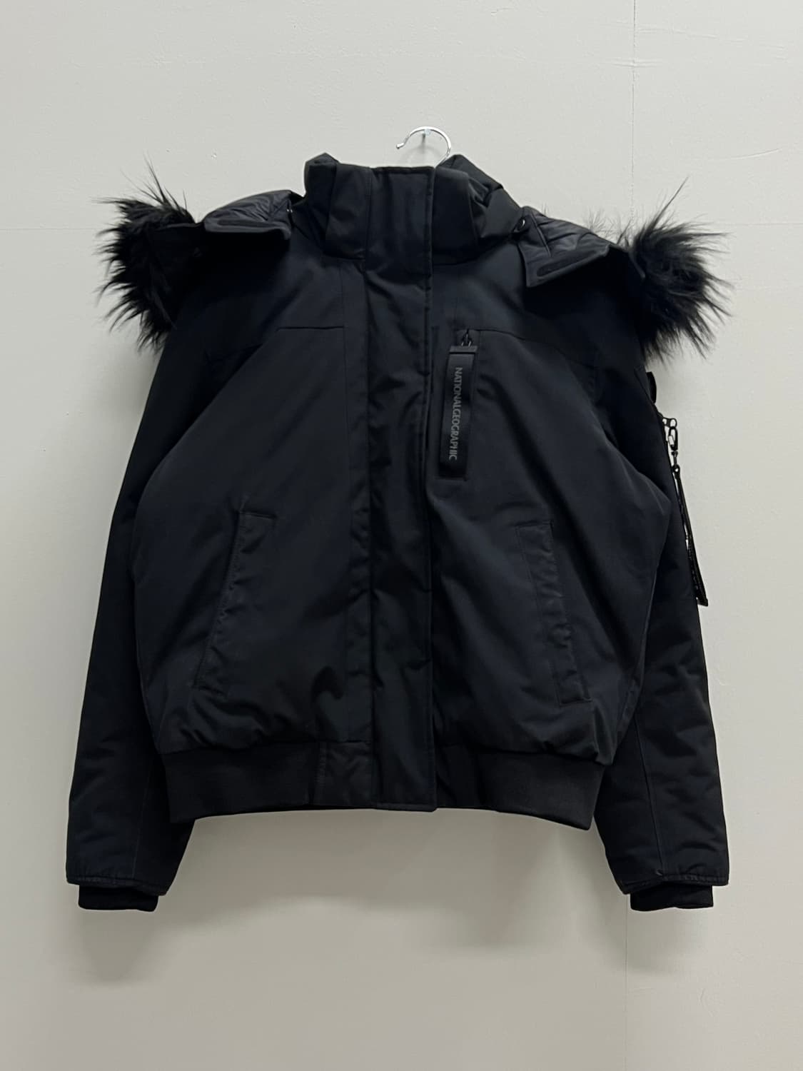 내셔널지오그래픽 타루가 덕다운 숏패딩 블랙 상품이미지2