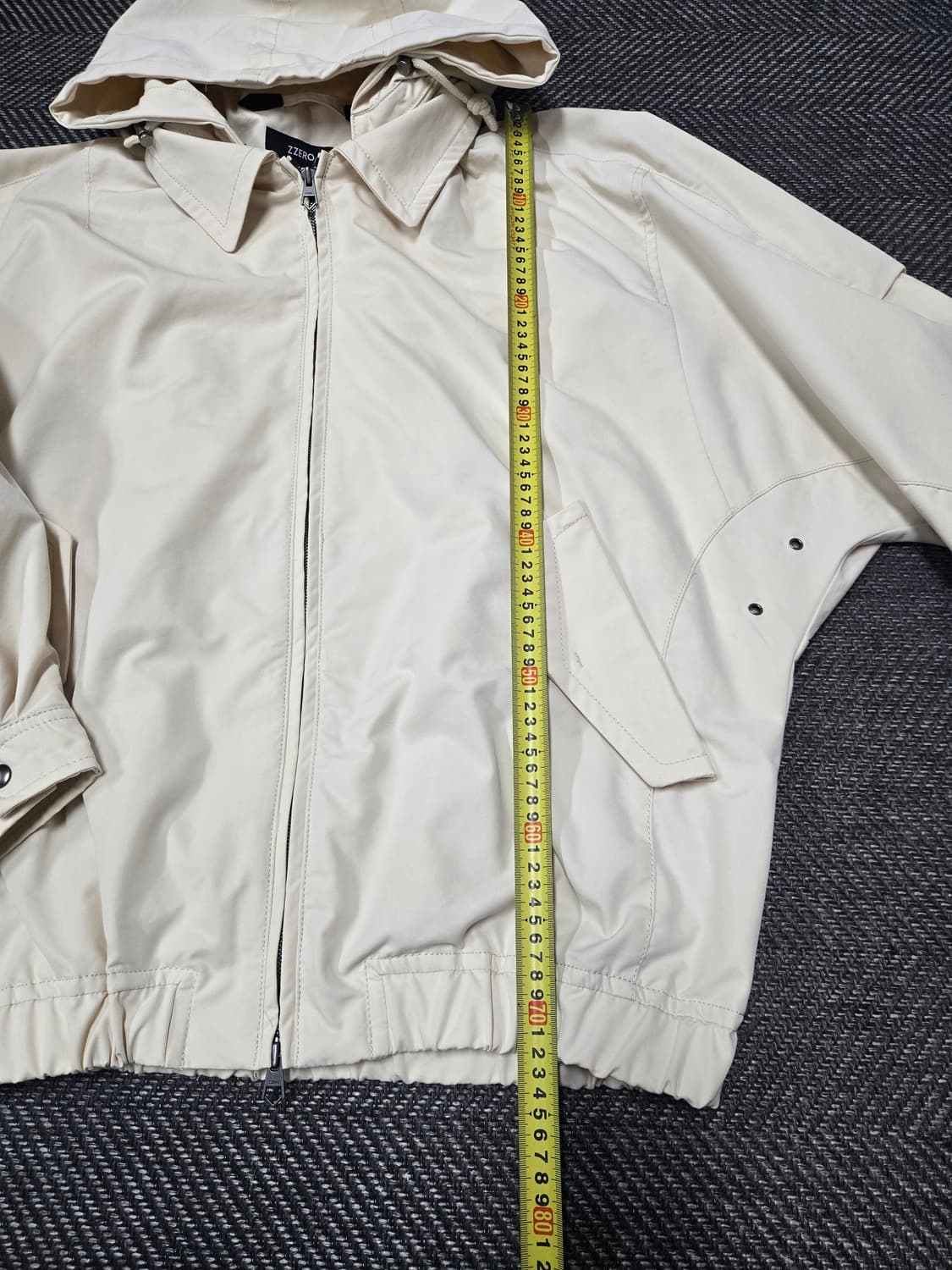 송지오옴므 23ss 후드 디터쳐블 카라 돌먼 점퍼 상품이미지9