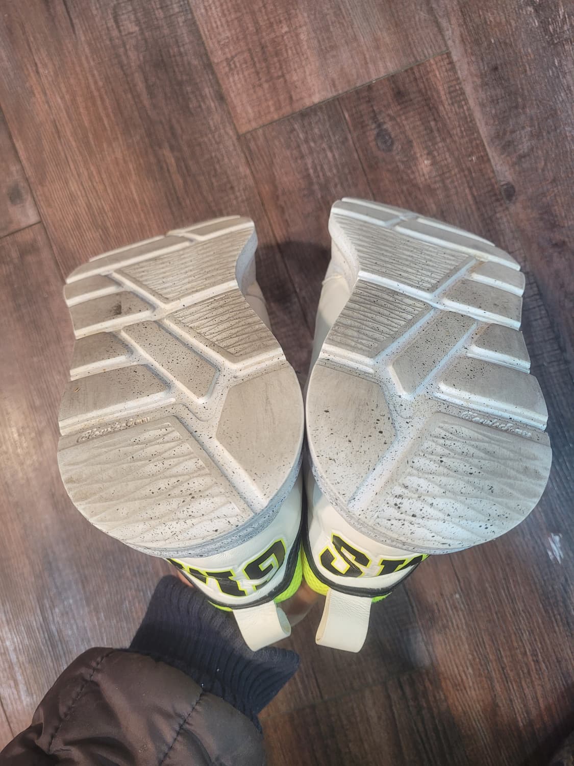 MSGM 네온 옐로우 청키 스니커즈 40 상품이미지4