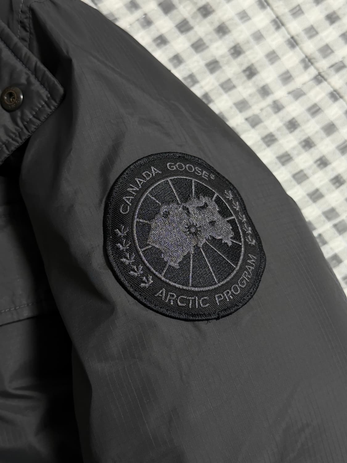 (M) 캐나다구스 매니토바 패딩 블랙 상품이미지3