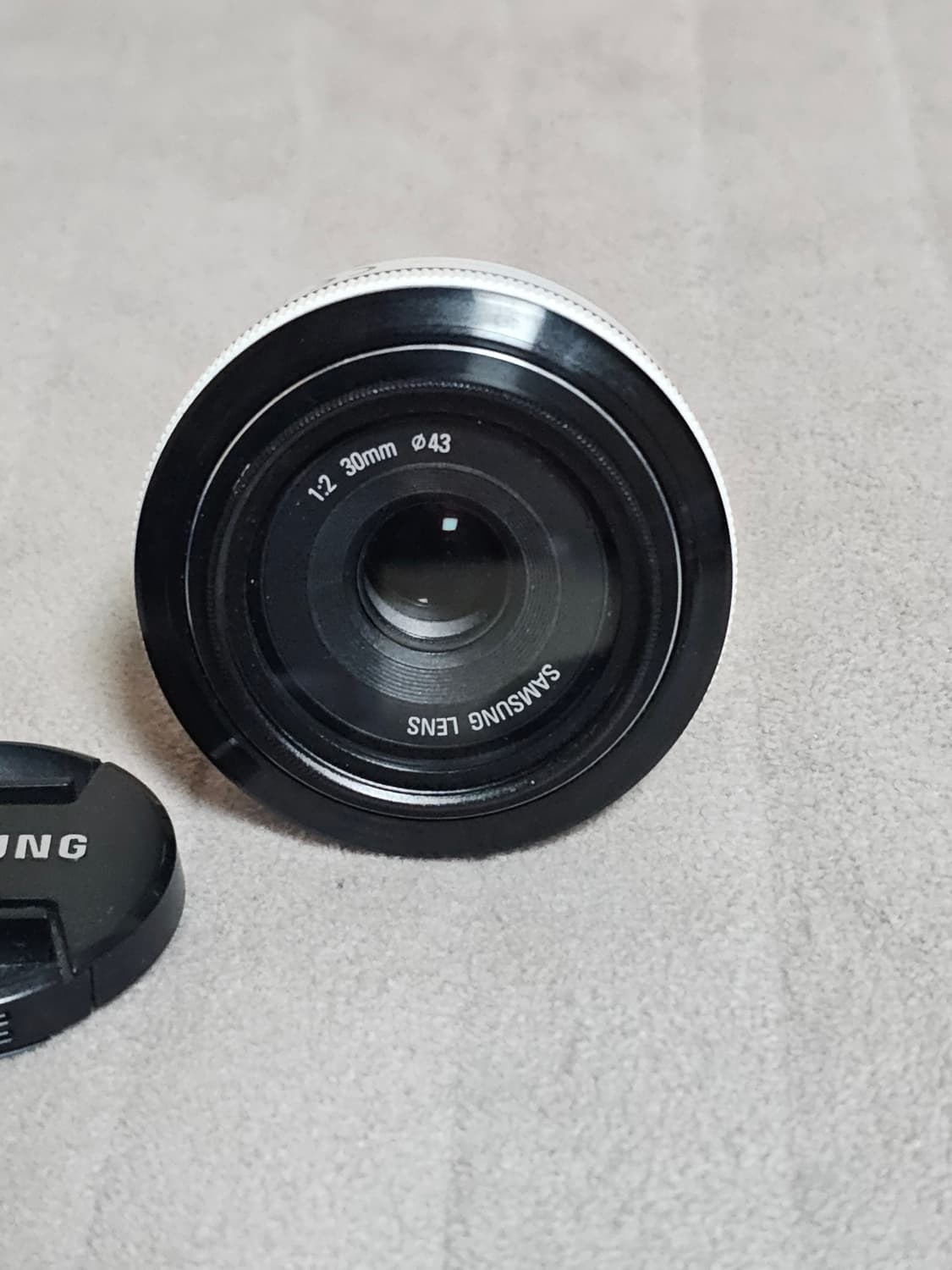 삼성 미러리스 카메라용 30mm 단렌즈 상품이미지3