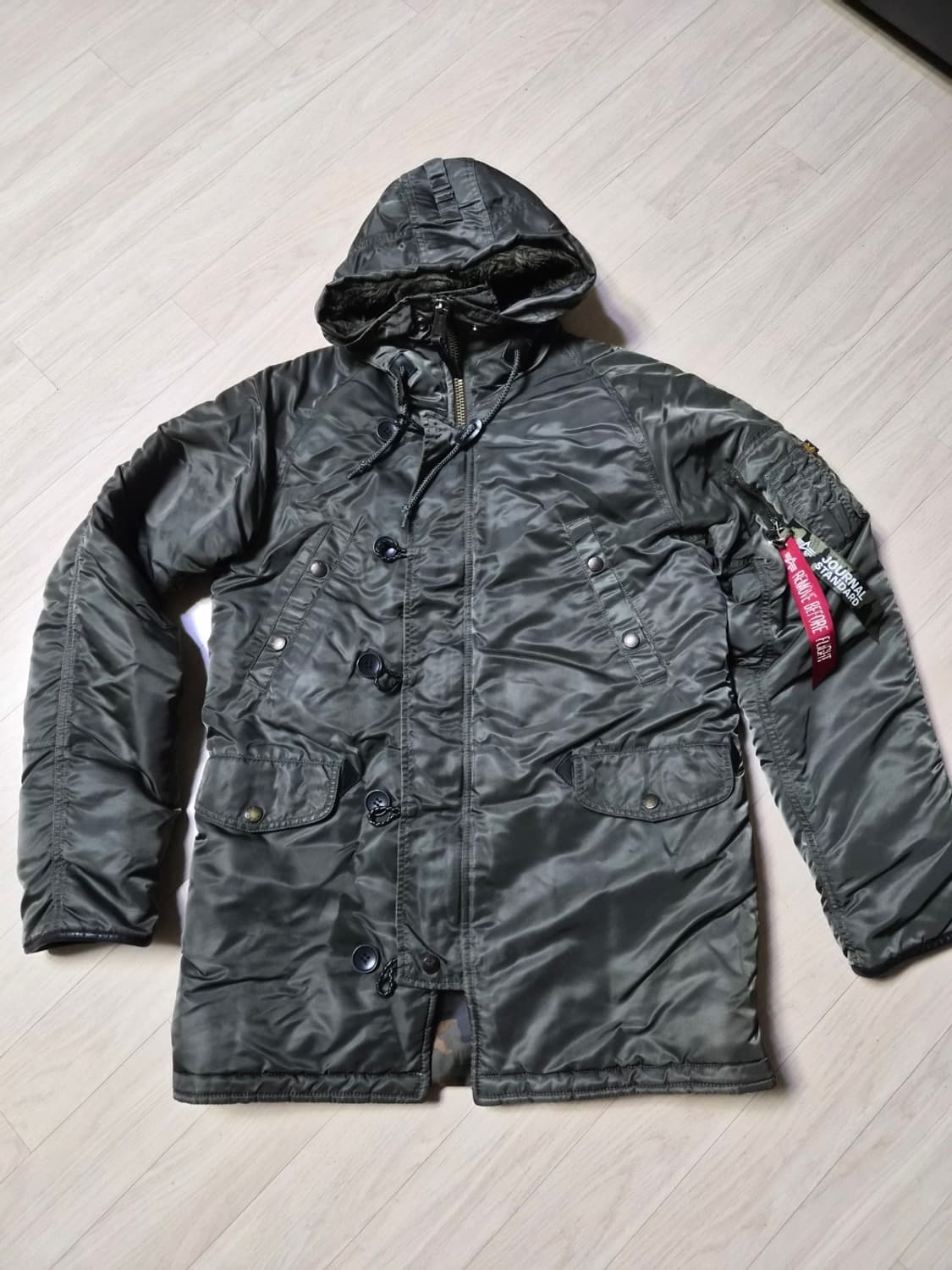 알파인더스트리 x 저널스탠다드 n3b 자켓 상품이미지1