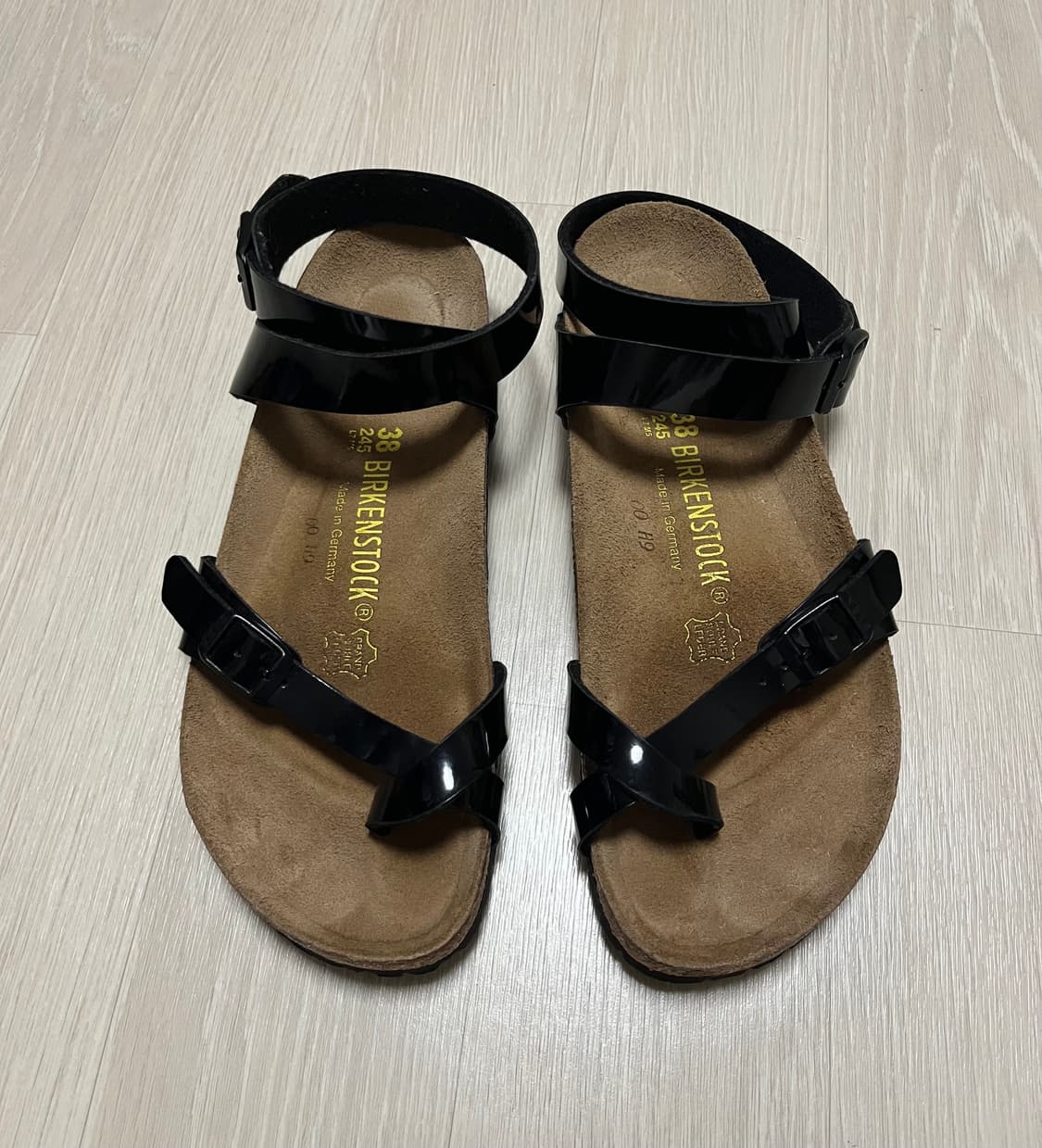 버켄스탁 야라 블랙 샌들 상품이미지2