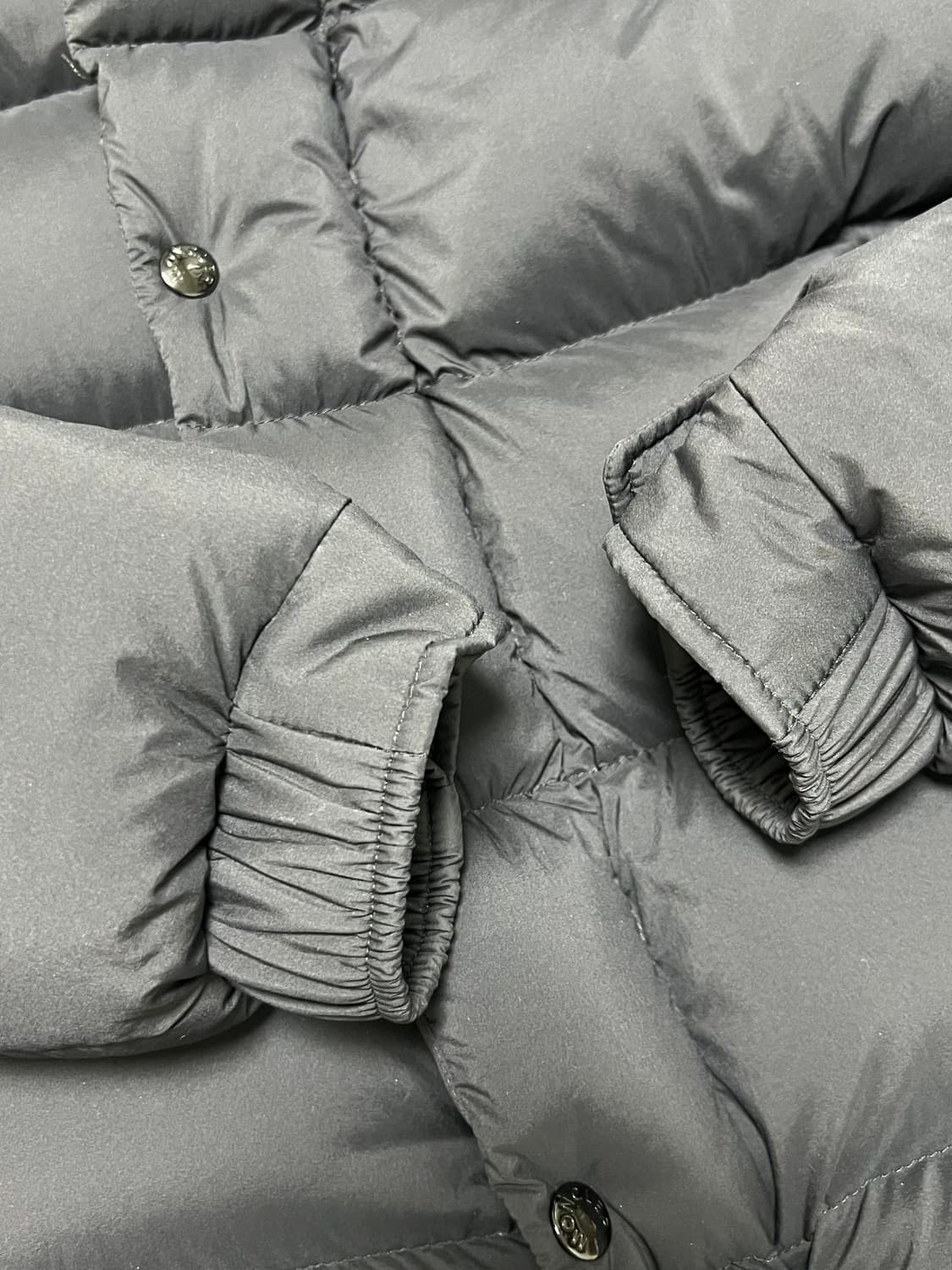 [정품] 백화점판, 새상품급 / 23FW 몽클레어 베제르 블랙 3size 상품이미지3