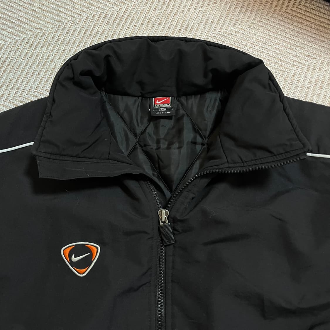 [정품] 나이키 블랙 오렌지포인트 누빔 두툼 점퍼 [ L ] 상품이미지3