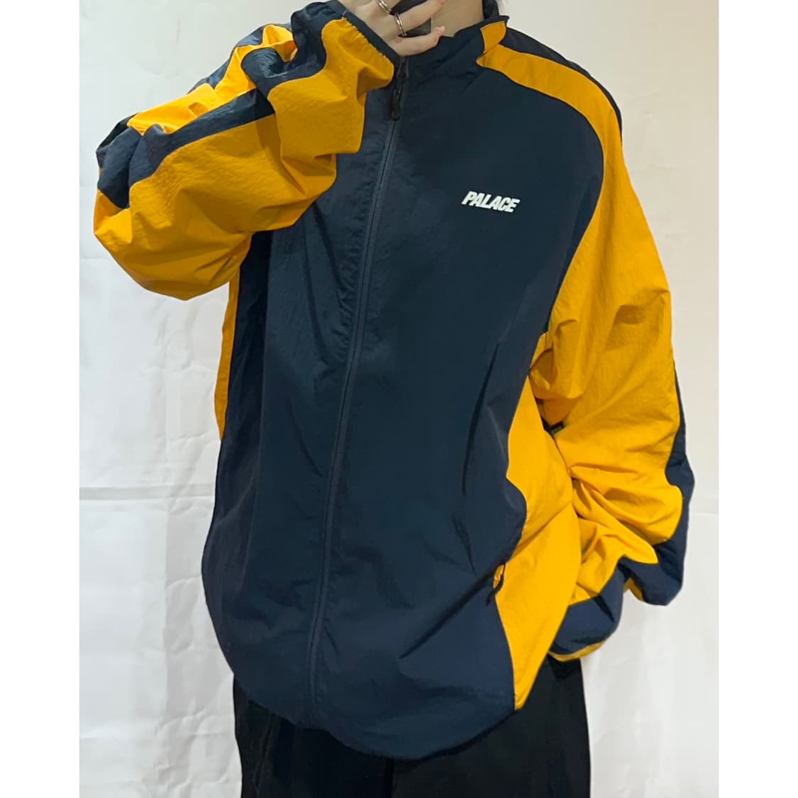 팔라스 오렌지 네이비 배색 바람막이 상품이미지1