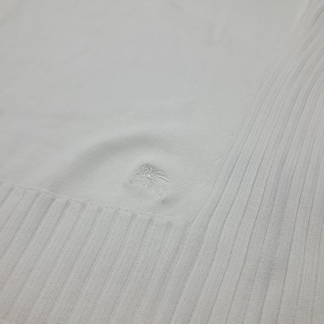 CL862 S 버버리 00s 블루라벨 하이넥 슬리브리스 니트 탑 상품이미지3