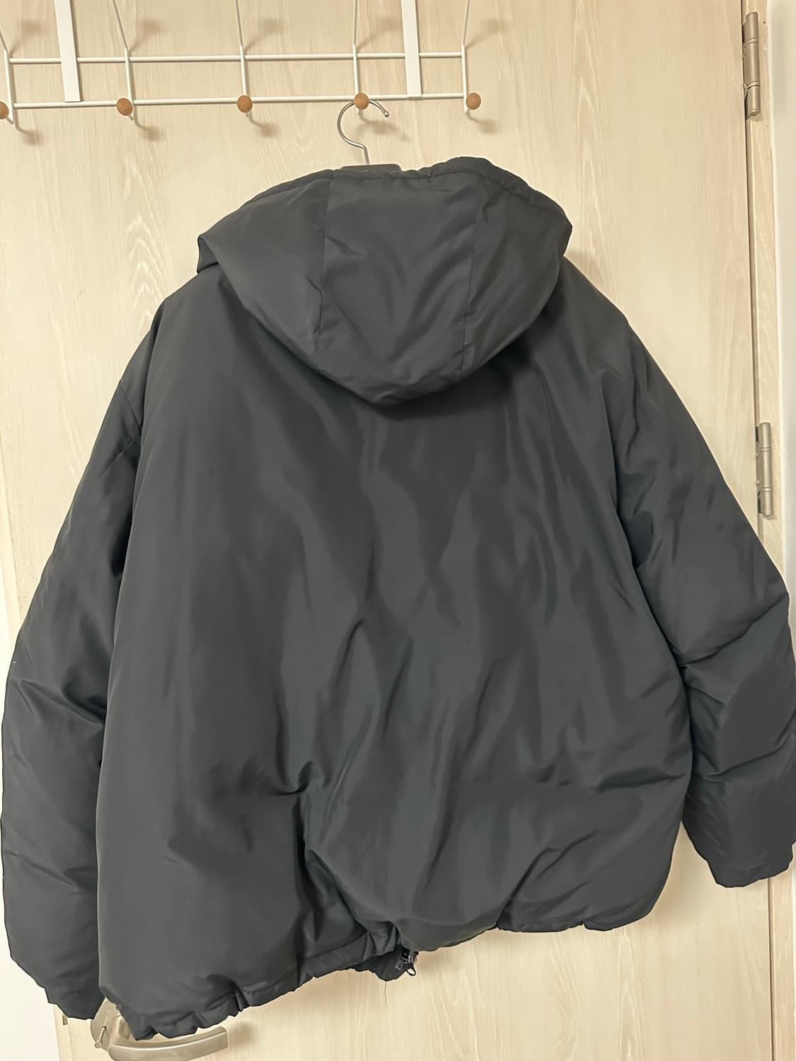 에스피오나지 패딩 XL 사이즈 판매합니다. 상품이미지2