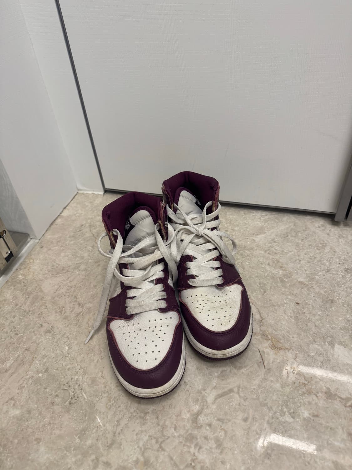 Jordan 1 Retro High OG GS ‘Bordeaux’ 상품이미지3